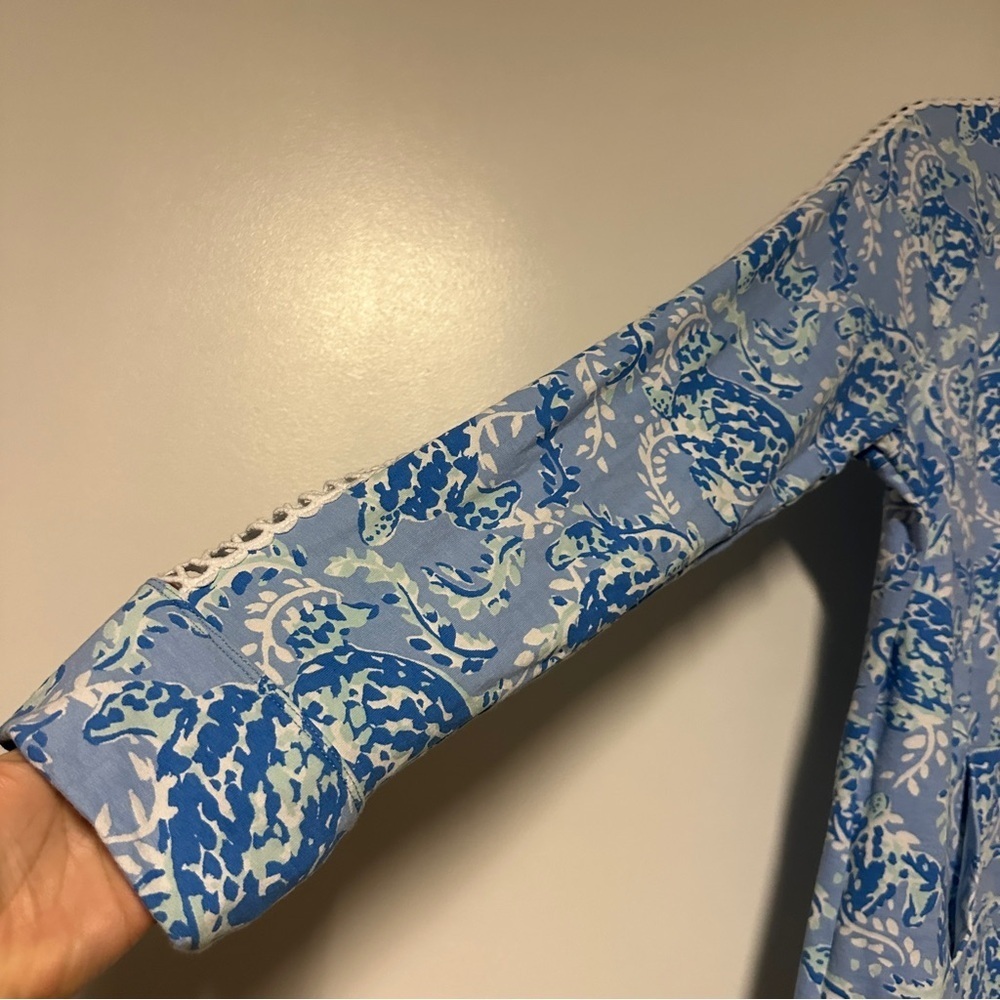 Lilly Pulitzer blue turtle print quarter zip kangaroo pocket Jacket size XL - Picture 6 of 10